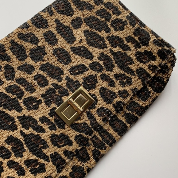 Viral leopard print clutch bag - Picture 2 of 5